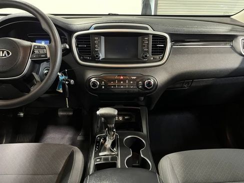 Used 2019 Kia Sorento FWD image 20