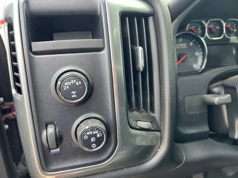 Used 2017 Chevrolet Silverado 1500 LT w/ All Star Edition AWD/4WD image 19