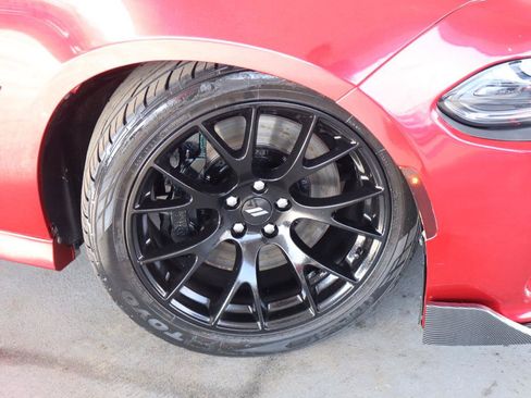 Used 2019 Dodge Charger Scat Pack w/ Dynamics Package RWD image 3