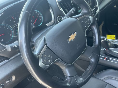 Used 2019 Chevrolet Traverse LT w/ LT Premium Package AWD/4WD image 18