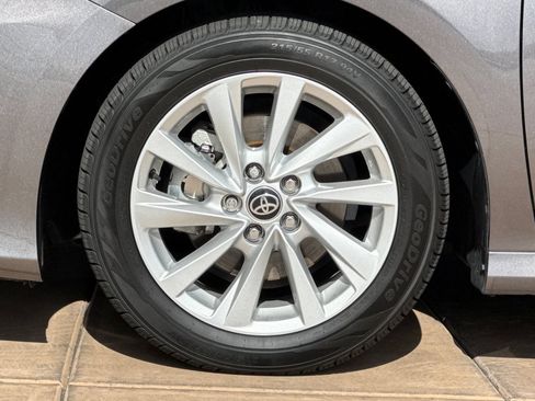 Used 2024 Toyota Camry LE FWD image 31