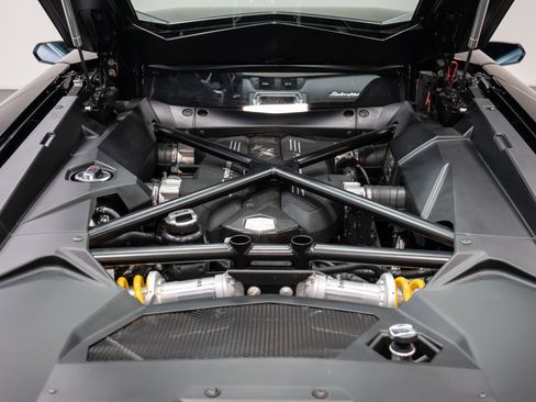 Used 2014 Lamborghini Aventador LP 700-4 image 58