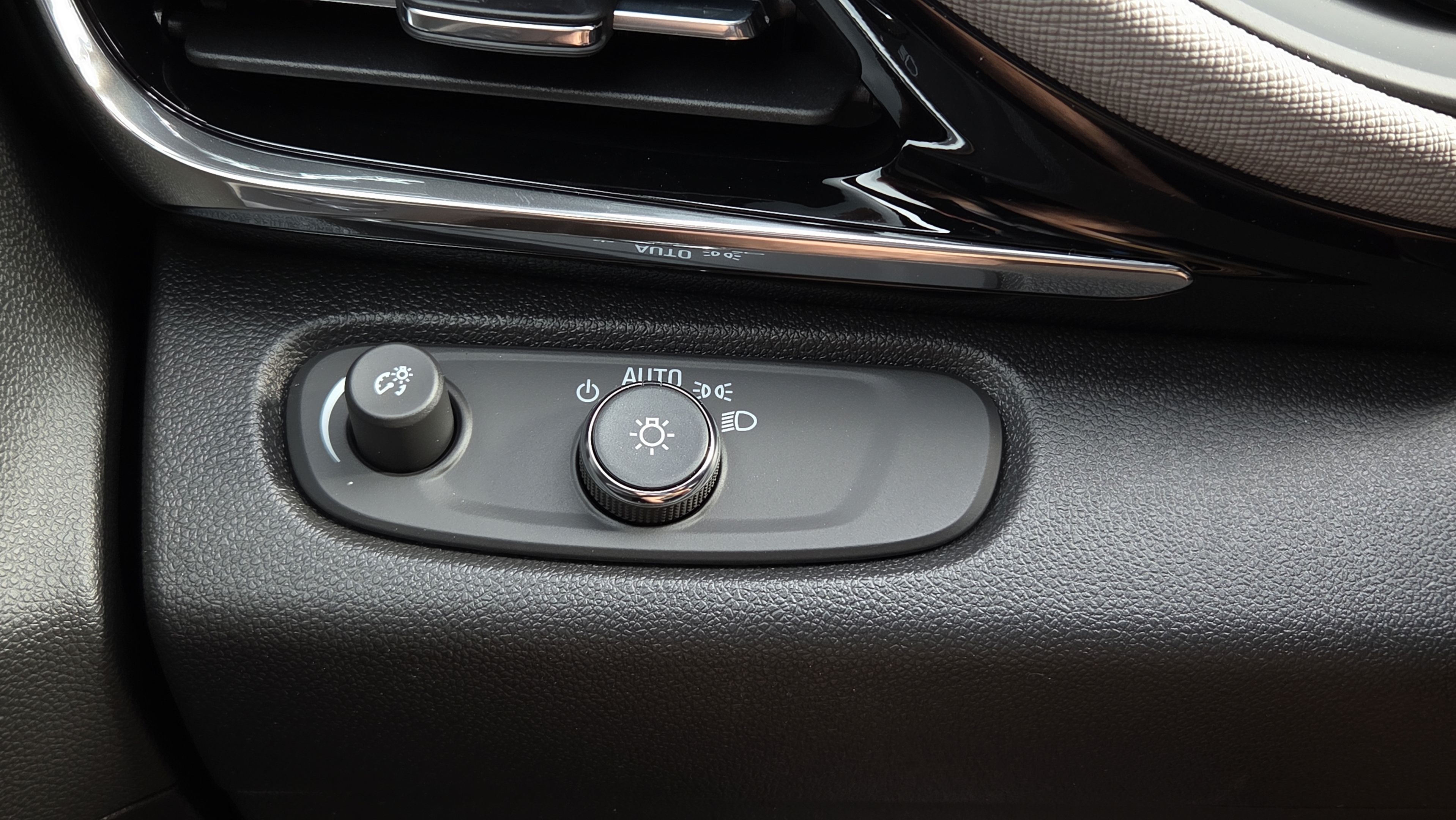 New 2026 Buick Envista Avenir FWD image 26