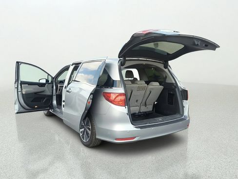 Used 2018 Honda Odyssey Elite image 13