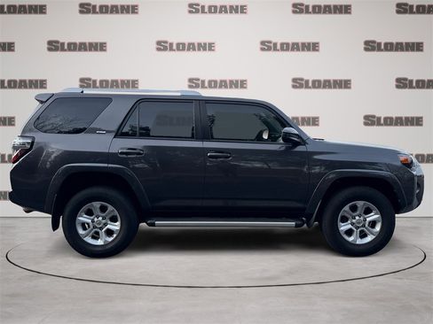 Used 2018 Toyota 4Runner SR5 image 6
