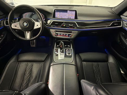 Used 2020 BMW 740i xDrive w/ M Sport Package AWD/4WD image 28
