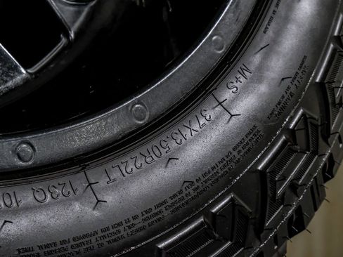 Used 2022 Ford F250 Platinum w/ FX4 Off-Road Package image 60