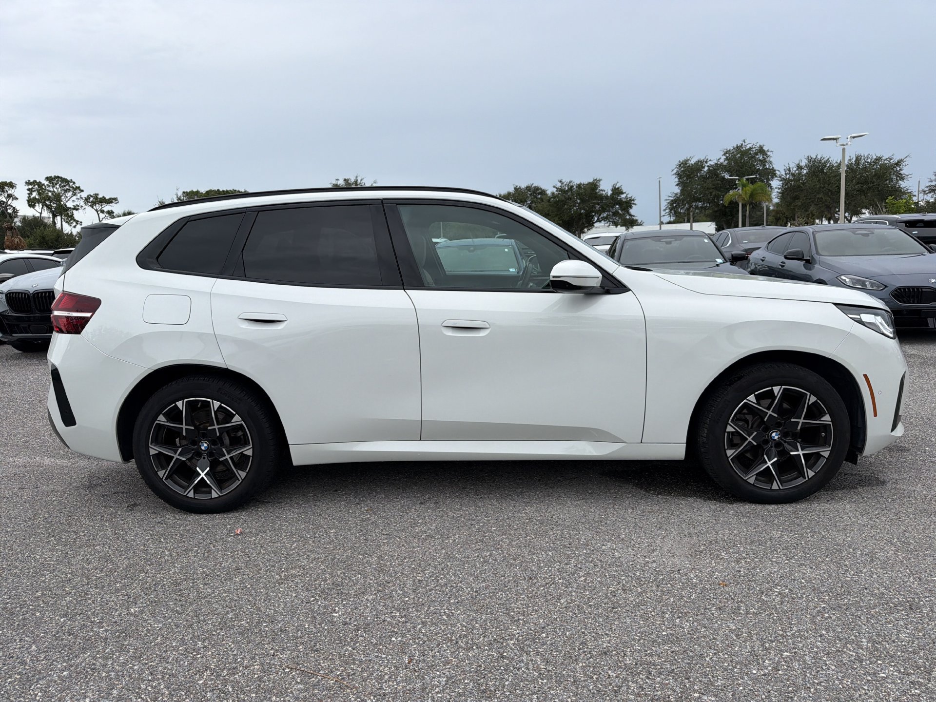 Certified 2025 BMW X3 xDrive30i AWD/4WD image 3