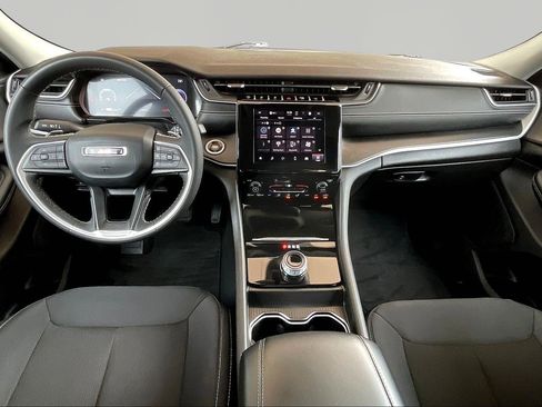 Used 2024 Jeep Grand Cherokee L Laredo AWD/4WD image 7