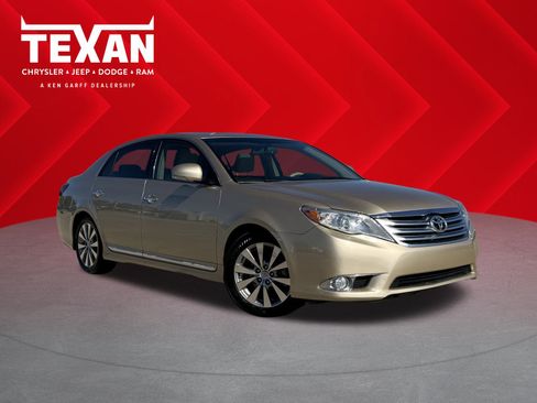 Used 2011 Toyota Avalon Limited image 1