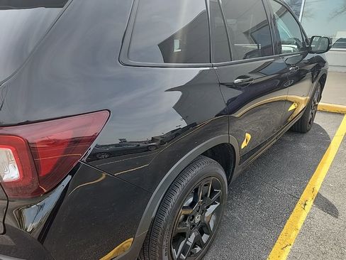 Used 2025 Honda Passport Black Edition image 3