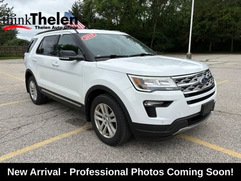 Used 2018 Ford Explorer XLT w/ Equipment Group 202A AWD/4WD image 7