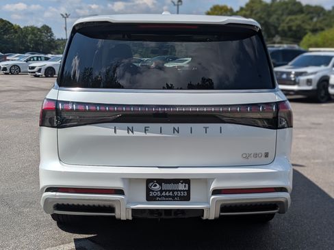 Used 2025 INFINITI QX80 Luxe AWD/4WD image 8