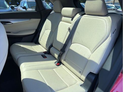 Used 2022 INFINITI QX50 Sensory image 10