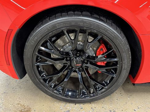 Used 2016 Chevrolet Corvette Z06 w/ Battery Protection Package RWD image 19