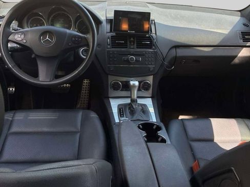 Used 2009 Mercedes-Benz C 300 4MATIC Sedan image 3