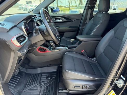Used 2021 Chevrolet TrailBlazer RS w/ Technology Package image 14