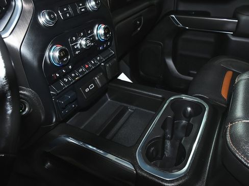 Used 2022 GMC Sierra 1500 AT4 image 35