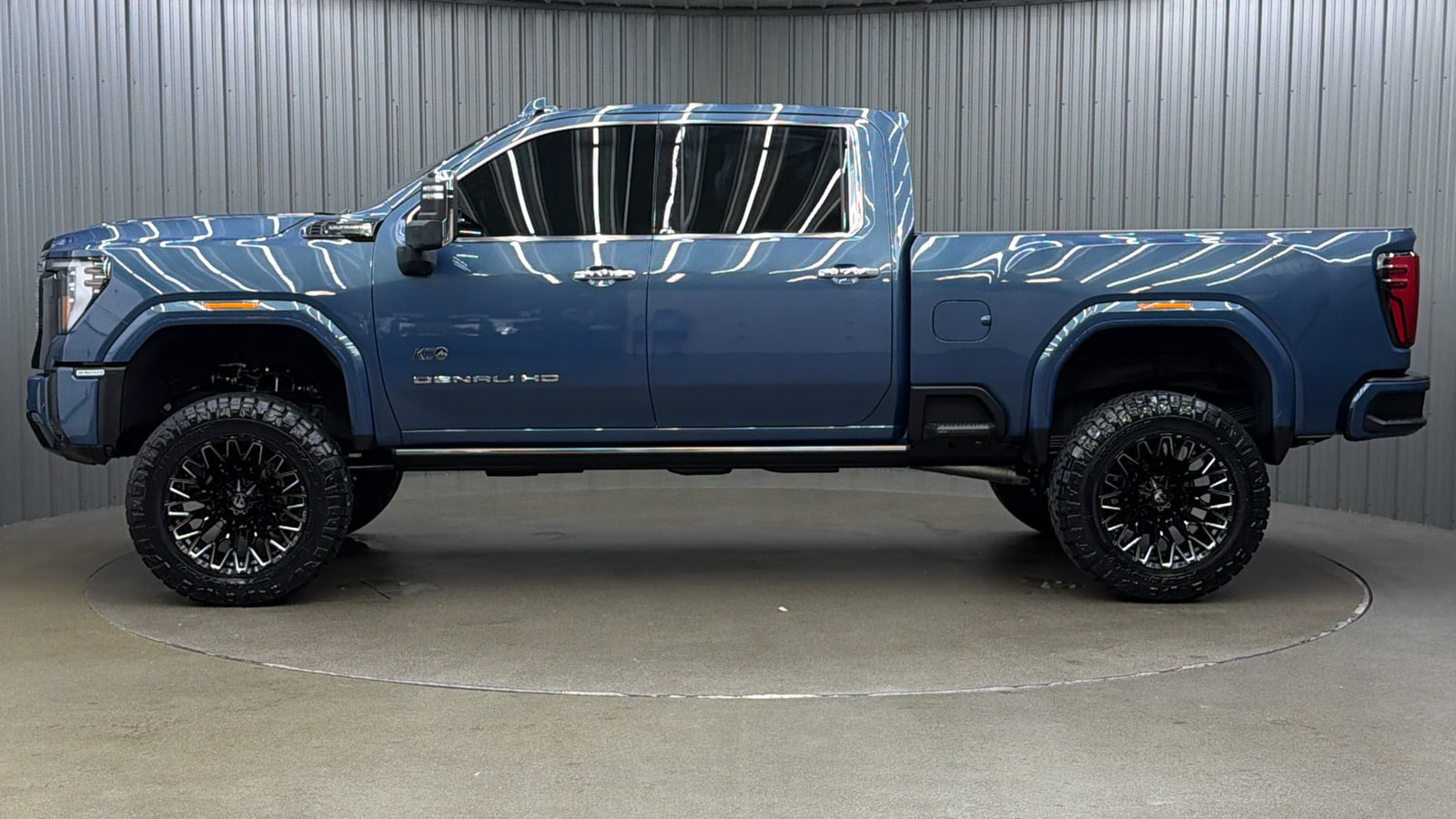 Used 2026 GMC Sierra 2500 Denali Ultimate AWD/4WD image 2