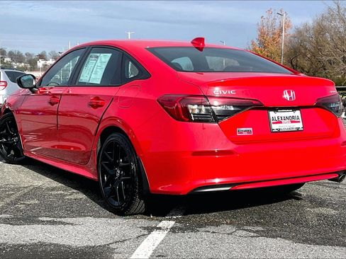 Used 2024 Honda Civic Sport image 11