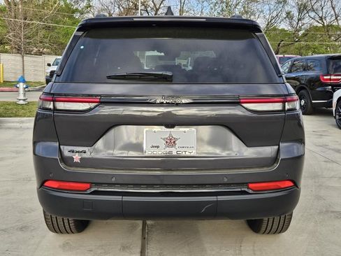 New 2025 Jeep Grand Cherokee Limited AWD/4WD image 4