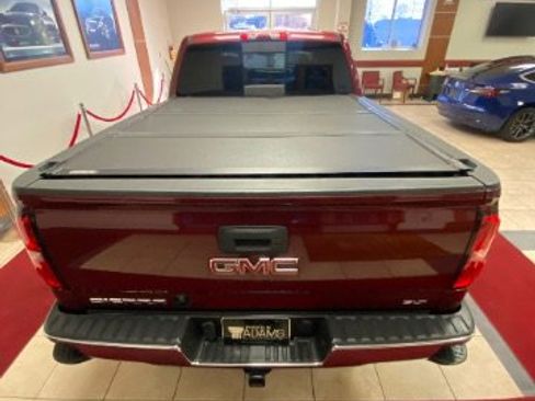 Used 2014 GMC Sierra 1500 SLT w/ SLT Crew Cab Value Package image 9