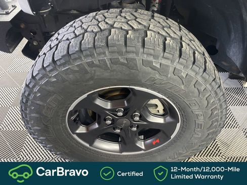 Used 2022 Jeep Gladiator Rubicon w/ Cold Weather Group AWD/4WD image 14