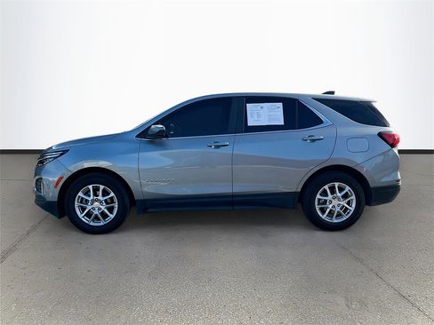 Used 2023 Chevrolet Equinox LT image 4