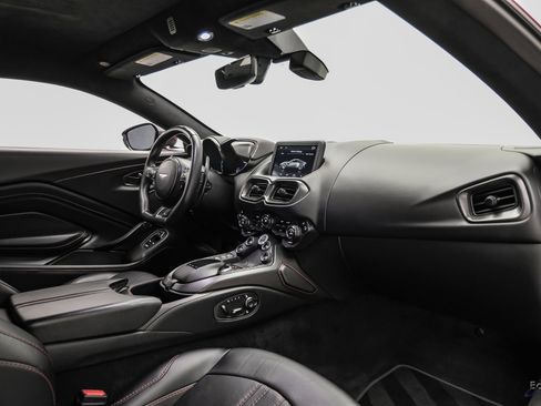 Used 2019 Aston Martin V8 Vantage Coupe RWD image 50