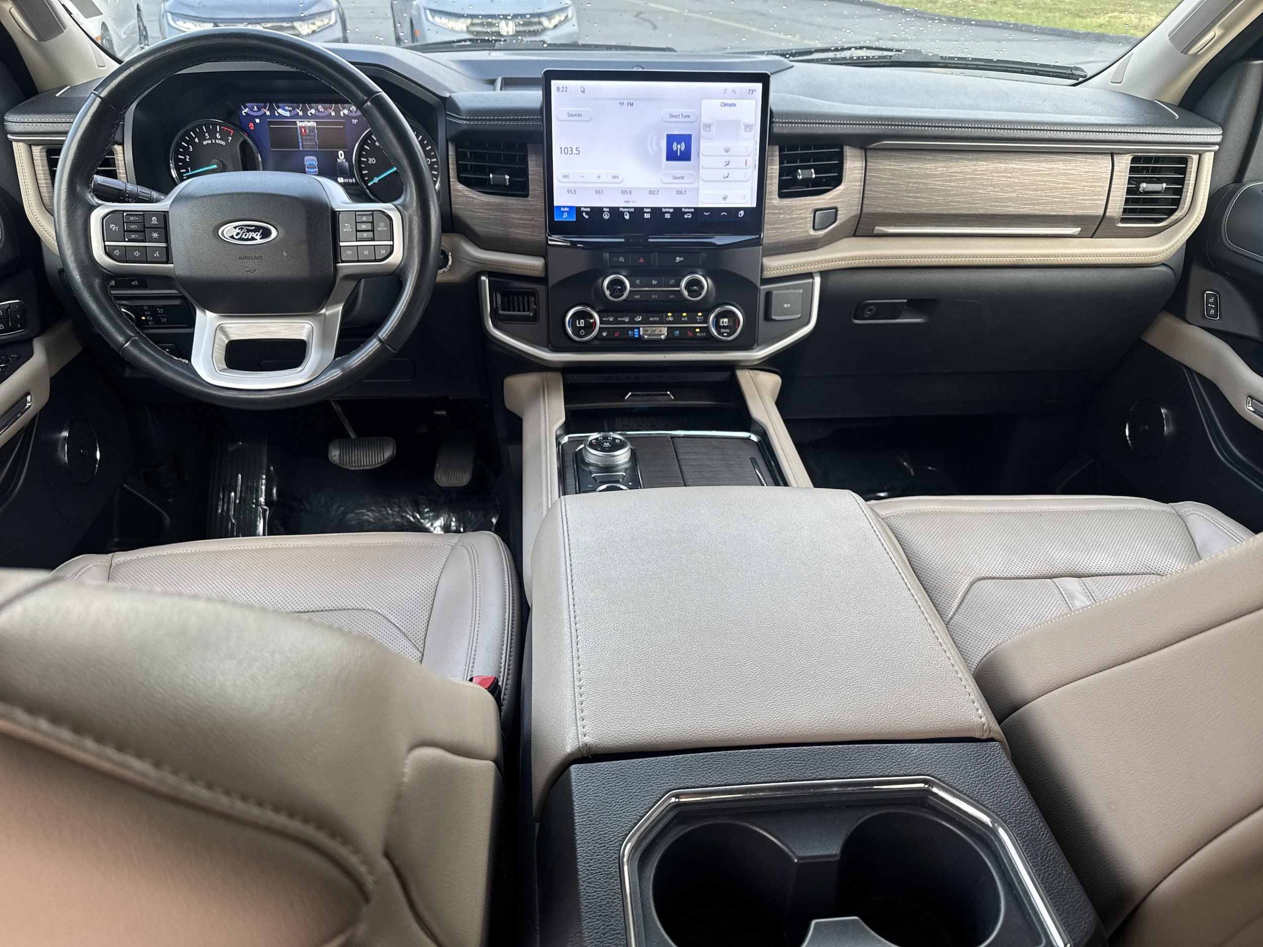 Used 2024 Ford Expedition Limited AWD/4WD image 19