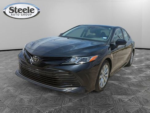 Used 2019 Toyota Camry LE FWD image 1
