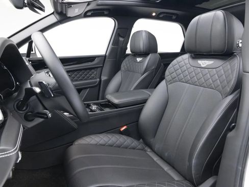 Used 2017 Bentley Bentayga AWD/4WD image 8