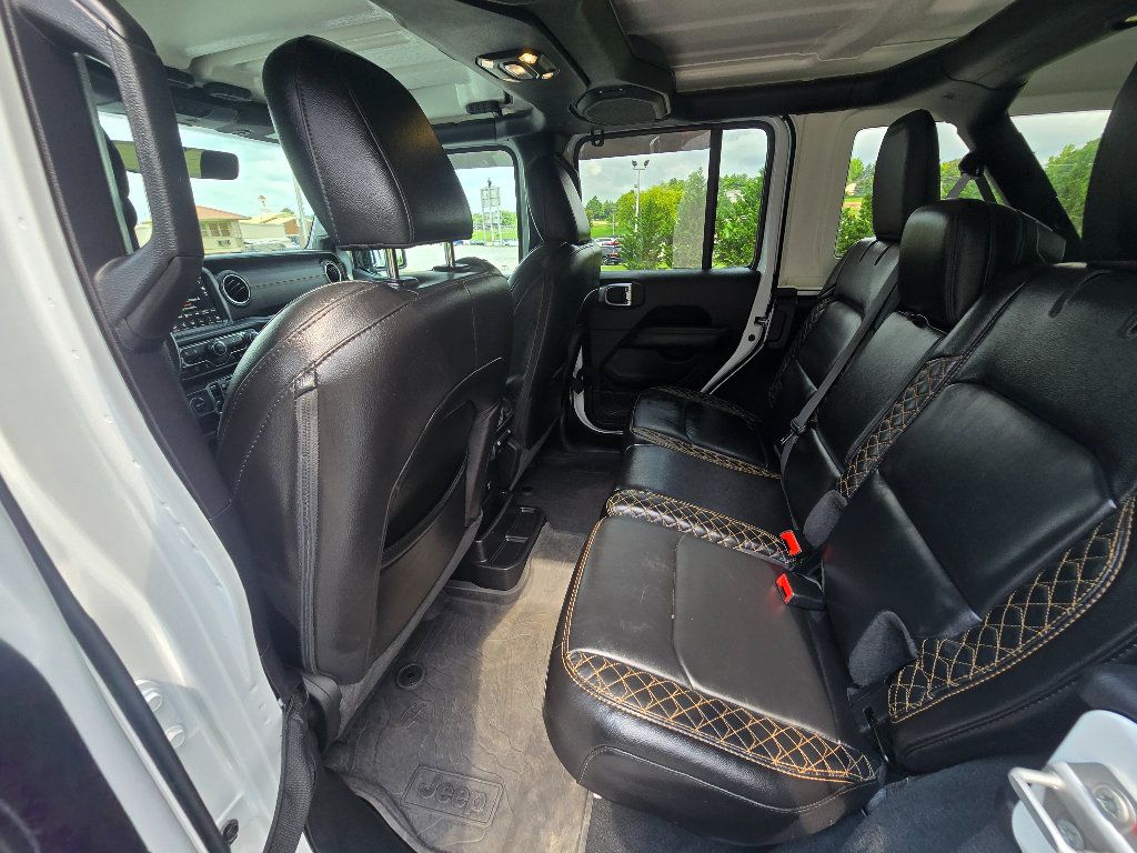 Used 2023 Jeep Wrangler Unlimited Sahara AWD/4WD image 16