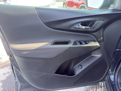Used 2022 Chevrolet Equinox RS image 13