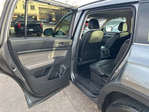 Used 2021 Volkswagen Atlas SE image 10