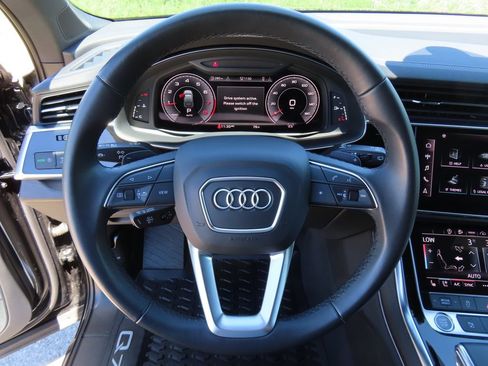 Used 2023 Audi Q7 2.0T Premium Plus w/ Premium Plus Package AWD/4WD image 17