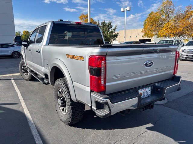 Used 2023 Ford F350 Lariat w/ Lariat Ultimate Package AWD/4WD image 3