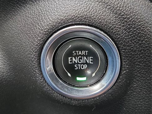 Used 2019 Chevrolet Silverado 1500 High Country AWD/4WD image 17