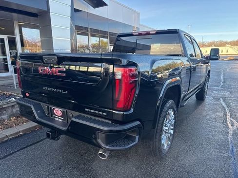 New 2026 GMC Sierra 2500 Denali w/ Denali Reserve Package image 11