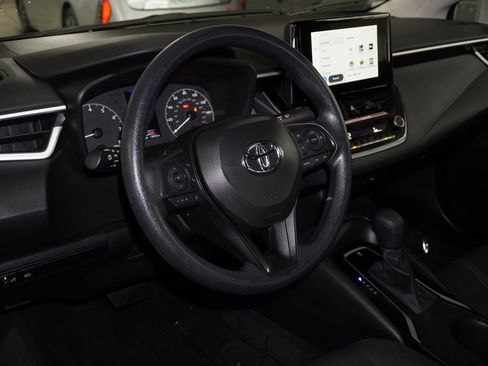 Certified 2025 Toyota Corolla LE image 8