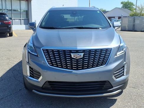 Used 2022 Cadillac XT5 Premium Luxury FWD image 2