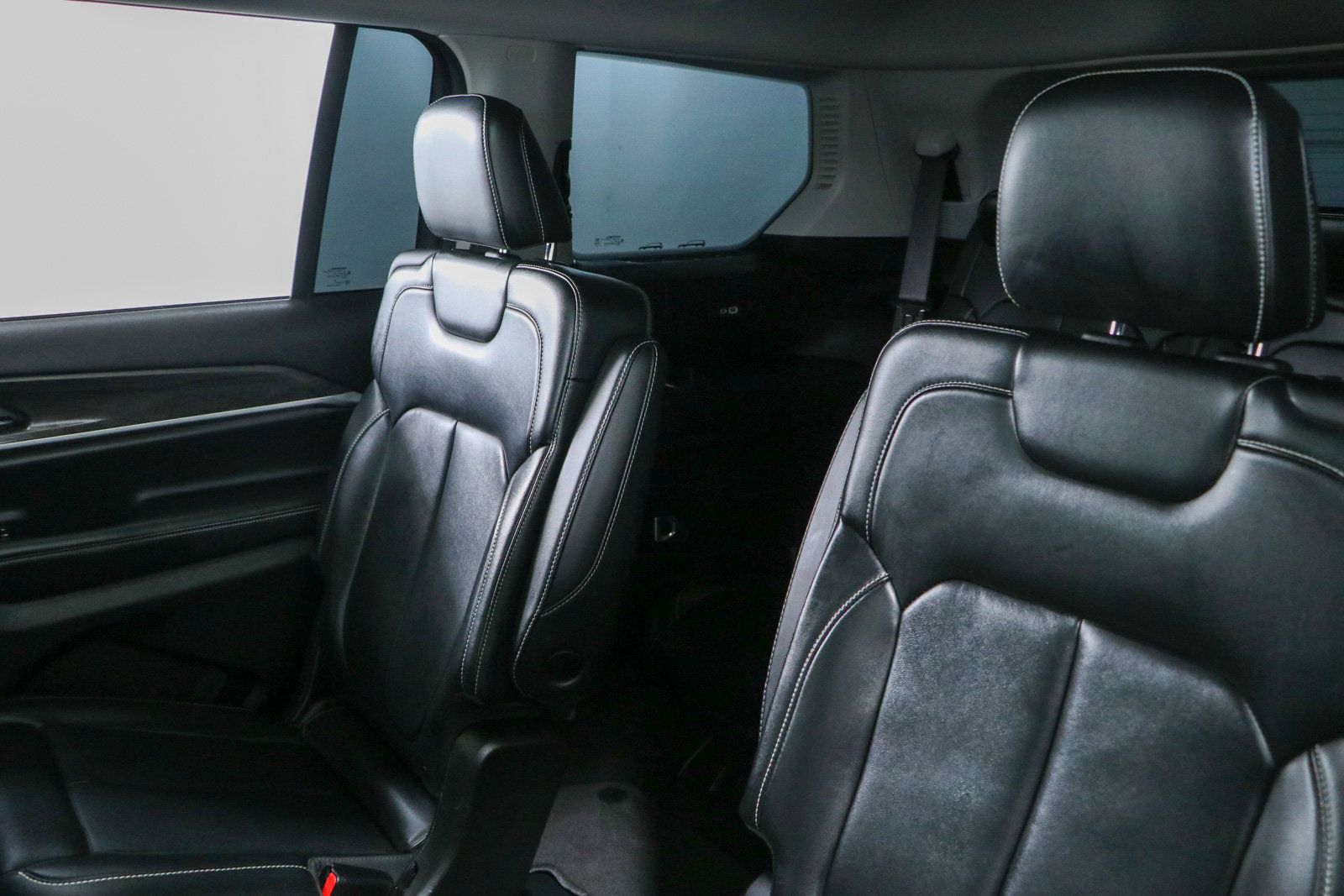 Used 2021 Jeep Grand Cherokee L Limited RWD image 26