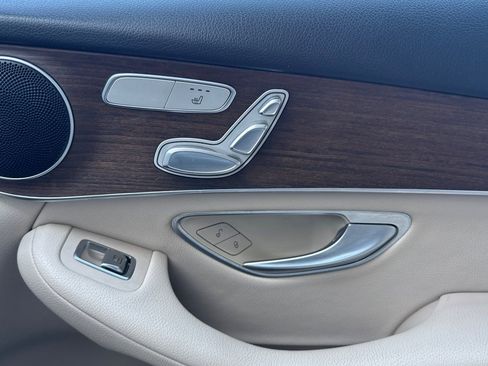 Used 2020 Mercedes-Benz GLC 300 image 19