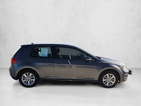 Used 2016 Volkswagen Golf S image 4