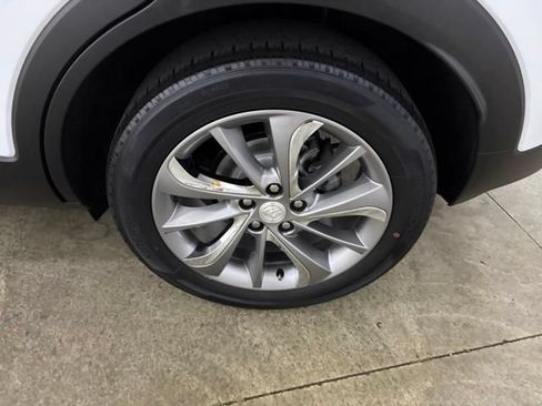 Used 2021 Buick Encore GX Select w/ Experience Buick Package FWD image 9