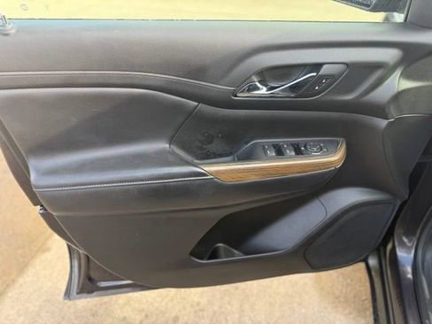 Used 2019 GMC Acadia SLE w/ LPO, Floor Liner Package FWD image 7