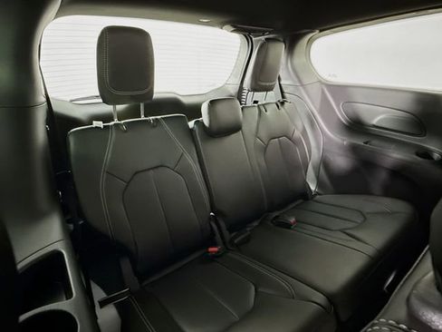 New 2026 Chrysler Voyager LX image 26