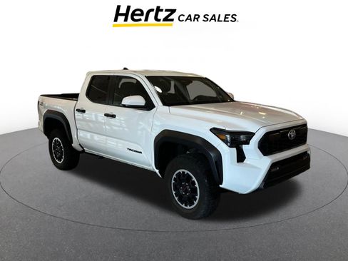Used 2025 Toyota Tacoma TRD Off-Road AWD/4WD image 1