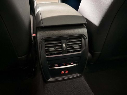 Used 2025 BMW 330i Sedan RWD image 32