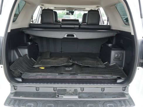 Used 2024 Toyota 4Runner Limited AWD/4WD image 36